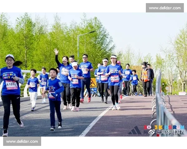 小上马燃情开跑 3000 亲子解锁滨江活力赛道